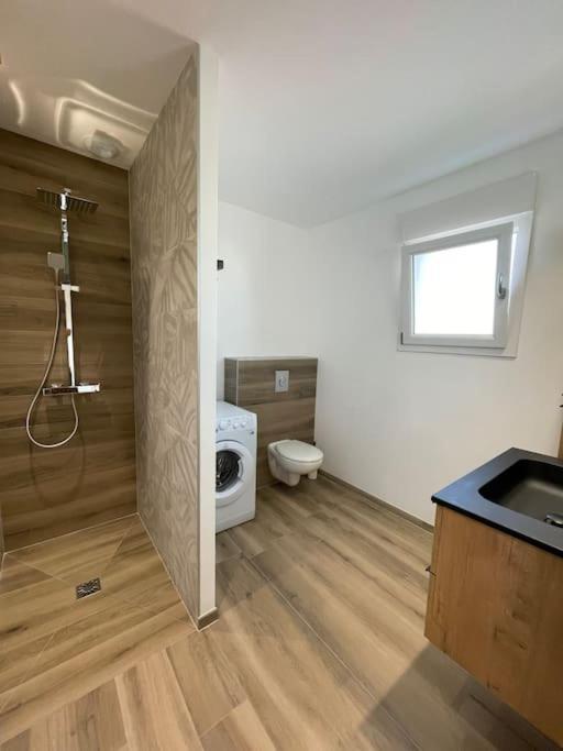 Appartement Climatise Charmes  Luaran gambar