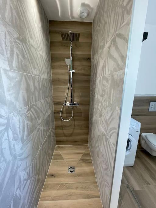 Appartement Climatise Charmes  Luaran gambar