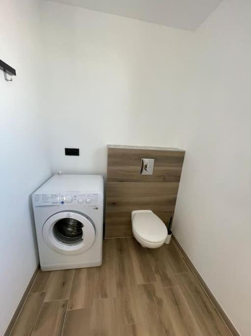 Appartement Climatise Charmes  Luaran gambar