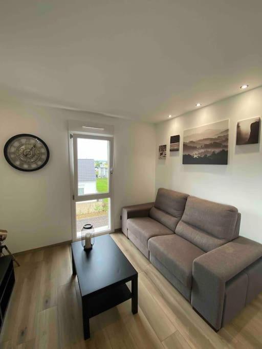 Appartement Climatise Charmes  Luaran gambar