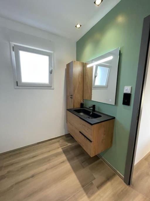 Appartement Climatise Charmes  Luaran gambar