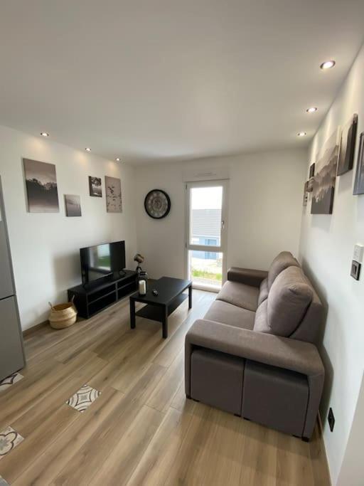 Appartement Climatise Charmes  Luaran gambar